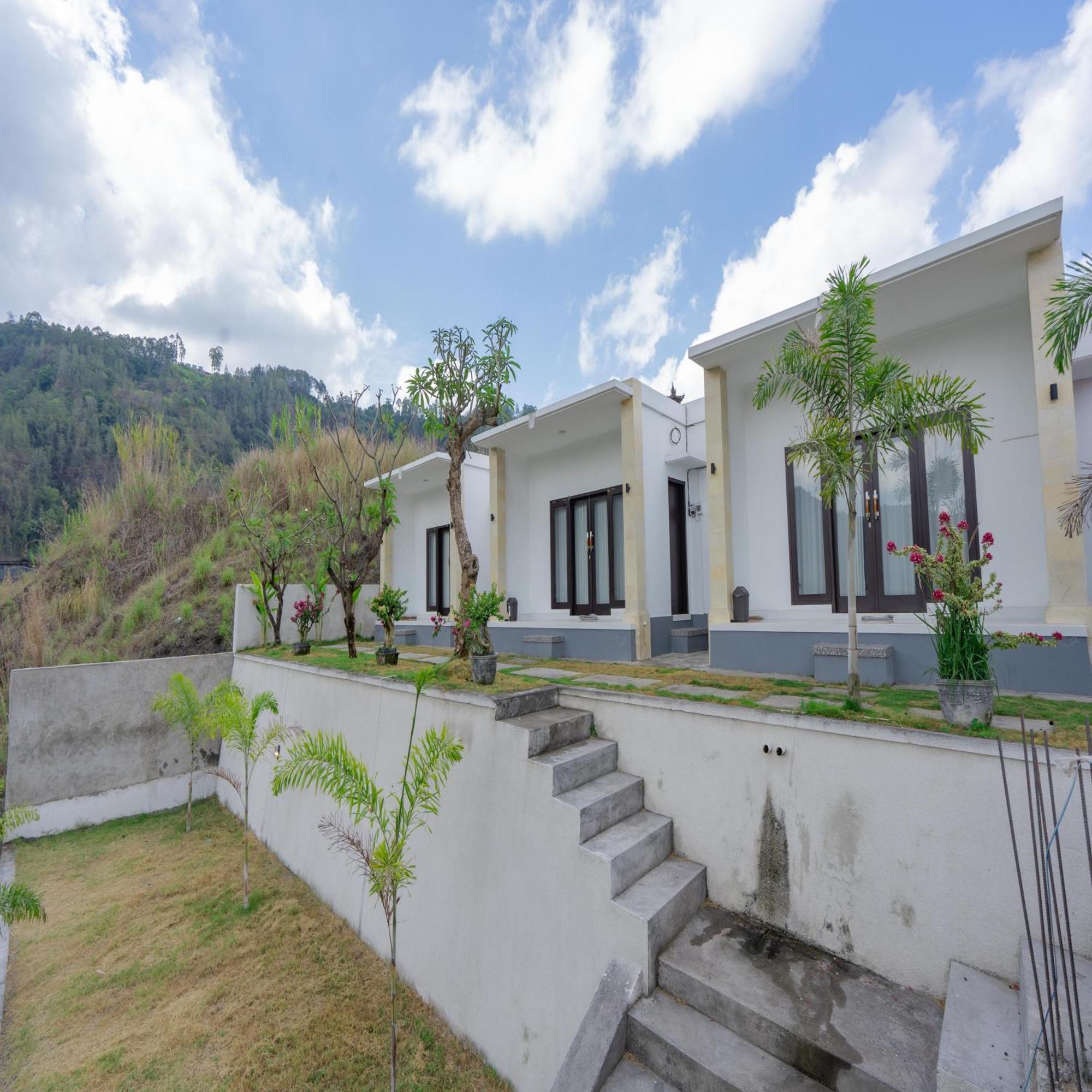Batur Kencana Villa Mitra Reddoorz Baturaja  Екстериор снимка