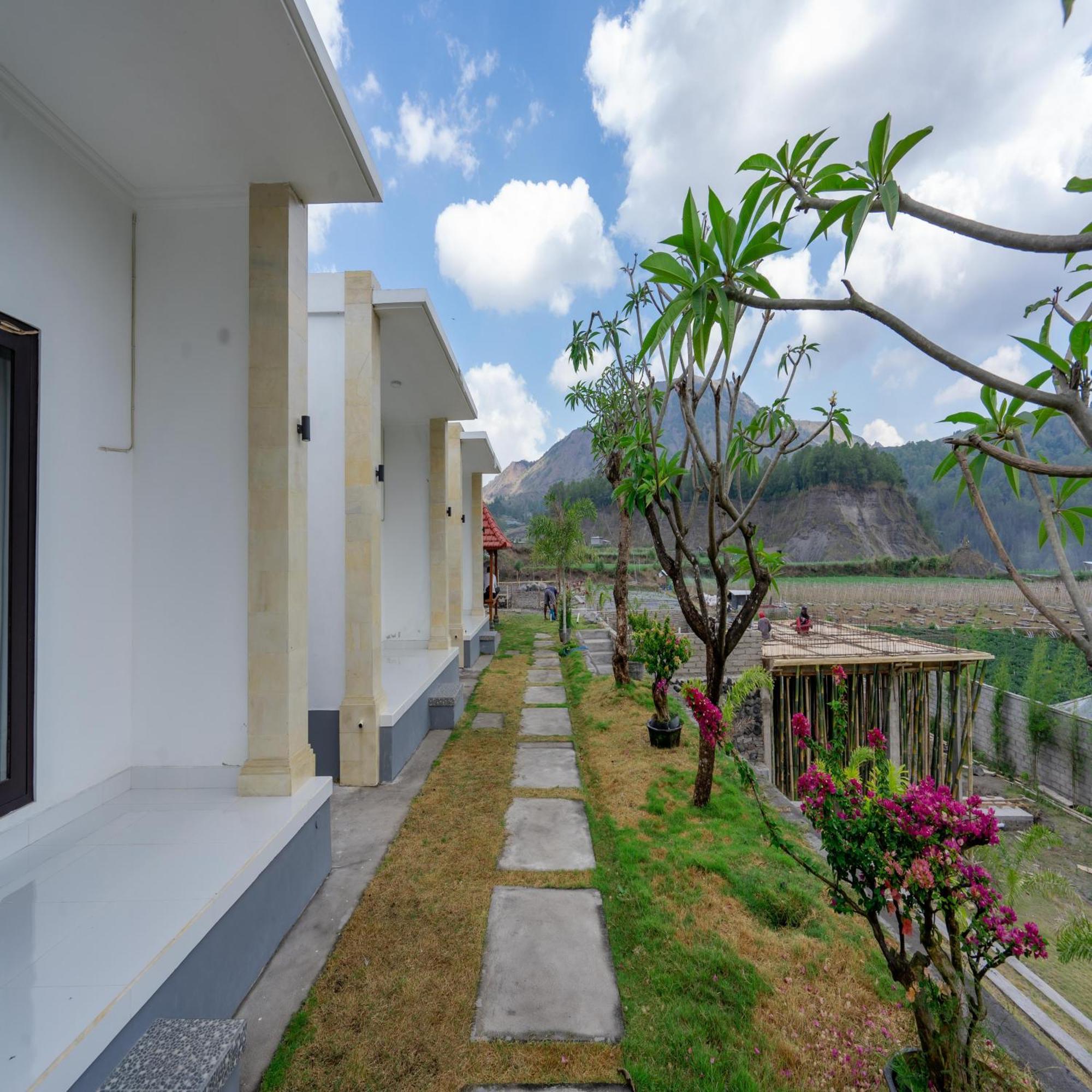 Batur Kencana Villa Mitra Reddoorz Baturaja  Екстериор снимка