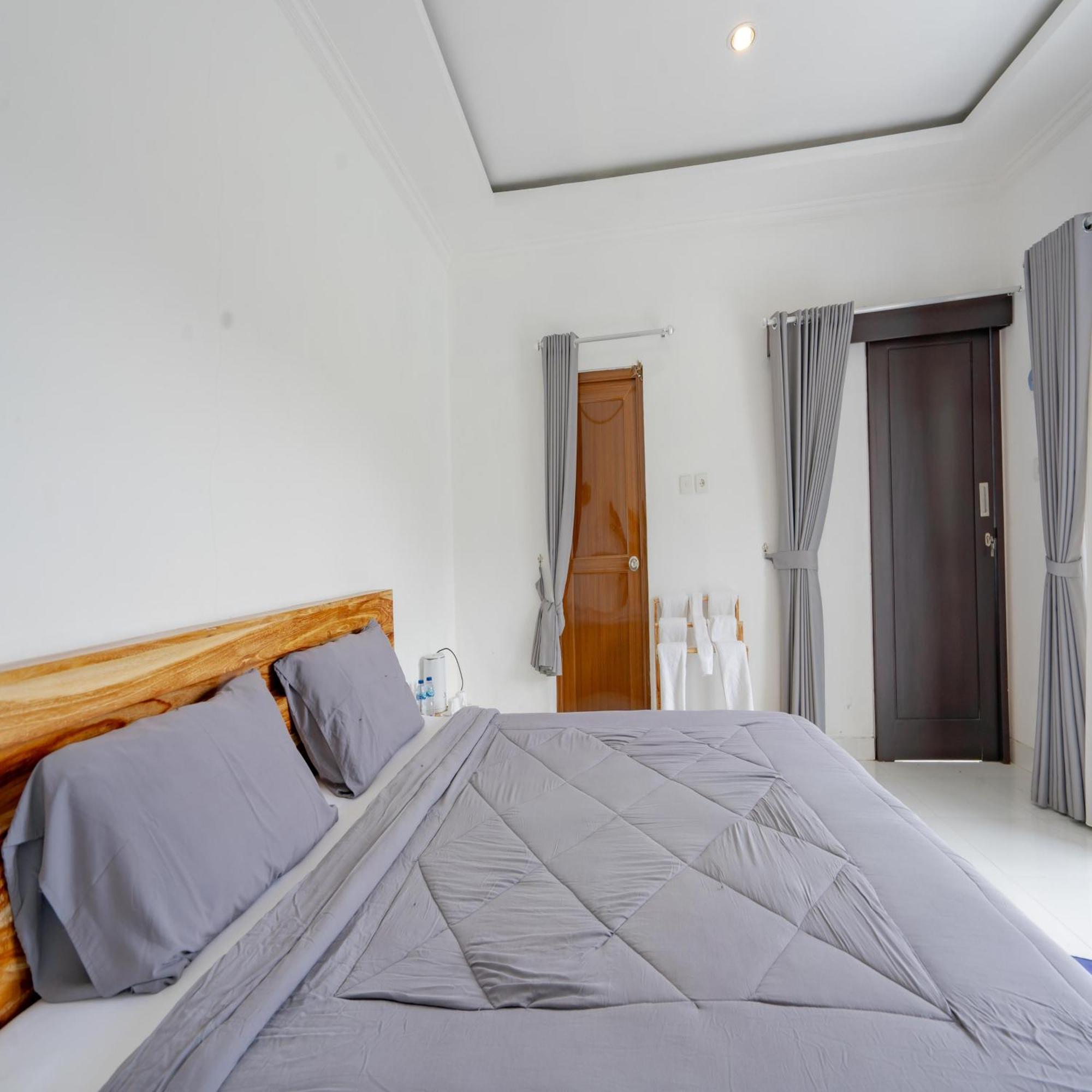 Batur Kencana Villa Mitra Reddoorz Baturaja  Екстериор снимка